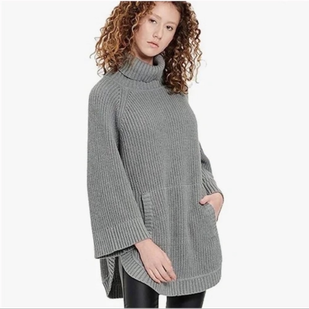 UGG Raelyn Grey Turtleneck Sweater Poncho Wool Blend Kangaroo Pocket Medium